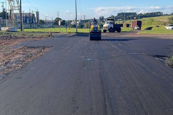Secretaria de Obras finaliza saída do bairro Cataratas na BR-369, com acesso ao Trevo Cataratas