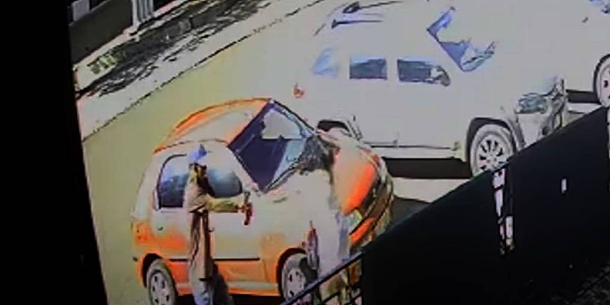 Câmera de segurança registra o momento em que jovem é baleada ao da Delegacia de Assis Chateaubriand