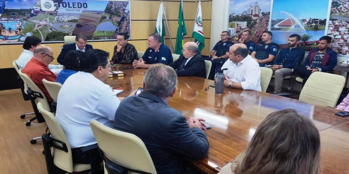 Gabinete e secretarias municipais de Toledo discutem ações de segurança em escolas e CMEI’s