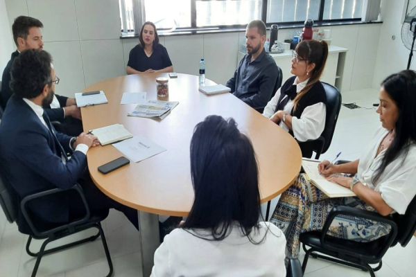 Justiça e Fomento Paraná discutem política de crédito a migrantes