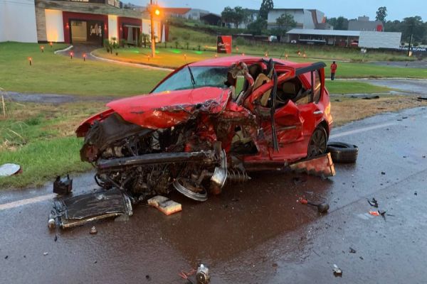 Grave acidente na BR-369 deixa duas pessoas mortas e três gravemente feridas em Cascavel