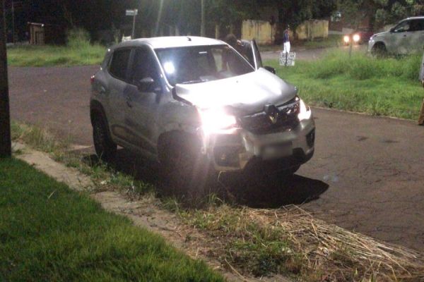 Forte colisão entre dois carros é registrado no Bairro Brasília