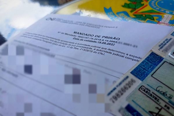 Homem procurado por estupro de vulnerável em Três Barras do Paraná é preso pela PRF