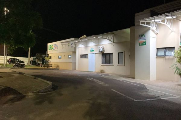 Homem é ferido por disparo de arma de fogo pede ajuda na UPA Brasília