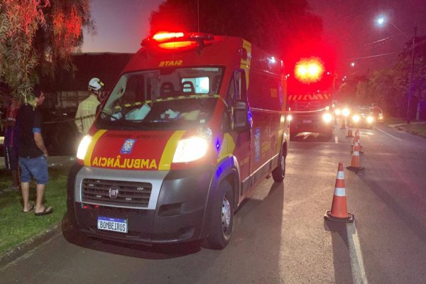 Idoso é atropelado por caminhão e fica gravemente ferido no Bairro Cascavel Velho