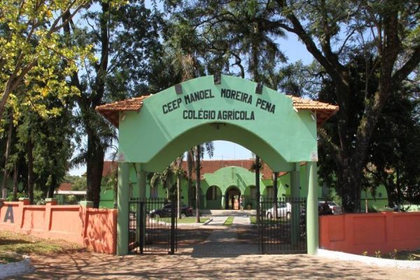 Adolescente de 15 anos morre após inalar desodorante em colégio agrícola do Paraná