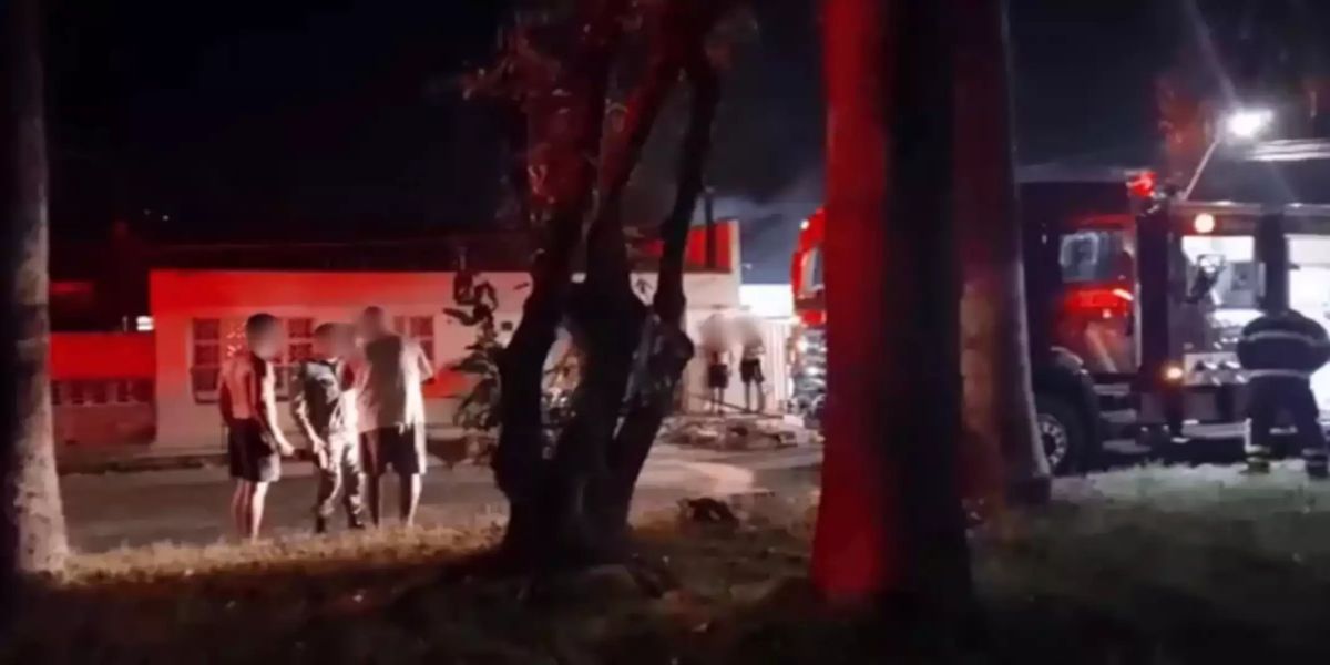 Incêndio em abrigo para crianças e adolescentes deixa quatro mortos e 13 feridos