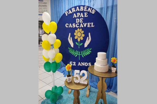 Apae de Cascavel envolve a comunidade na comemoração dos 52 anos de aniversário