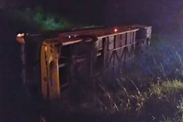 Grave acidente envolvendo ônibus deixa 18 feridos na BR-277 em Guarapuava
