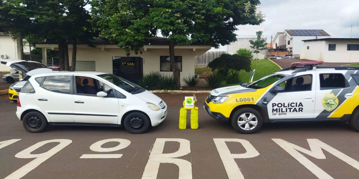 Polícia Militar apreende mais de 40kg de maconha em abordagem na PR-317
