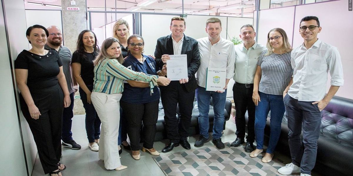 Proposta de revogação de leis dos anos 70 é entregue para Prefeitura dar parecer