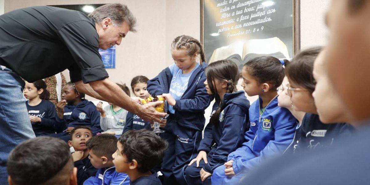 Prefeito convoca pais para visitarem escolas e reforçar a proteção às crianças em Cascavel