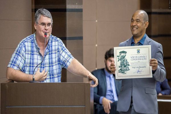 Médico e ex-vereador, Dr. Jorge Bocasanta recebe homenagem na Câmara Municipal