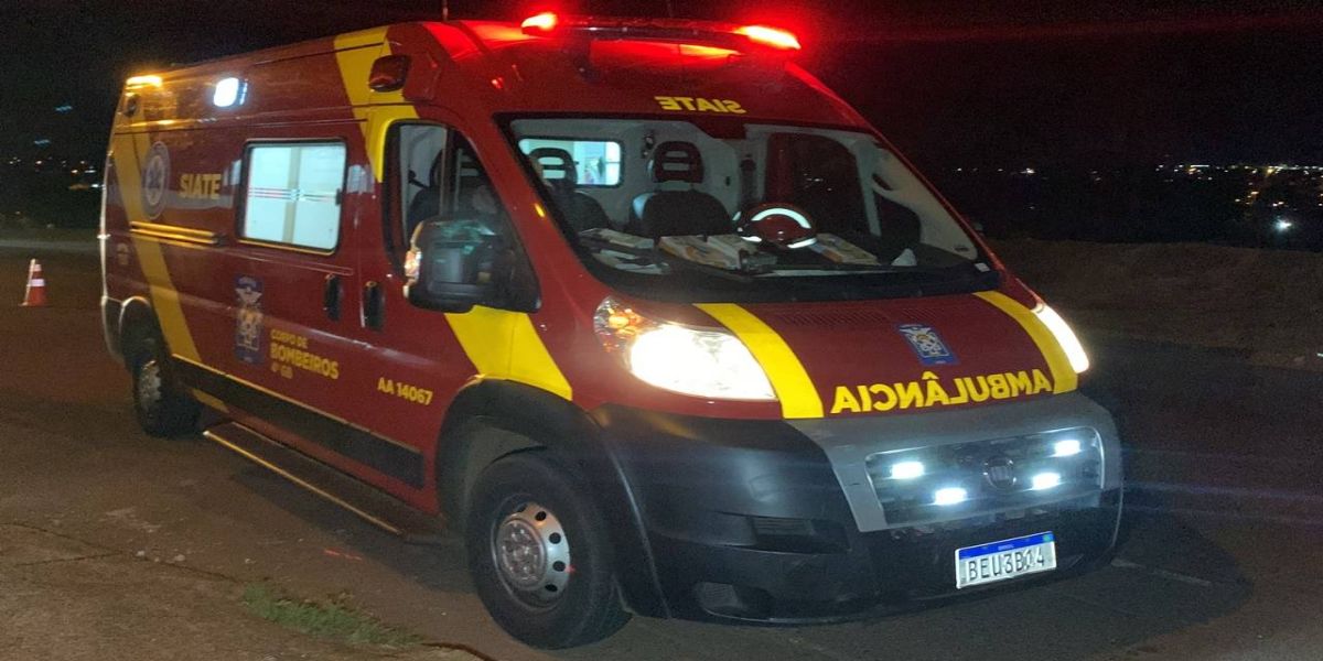 Acidente de trânsito deixa motociclista gravemente ferido na PR-486 em Cascavel