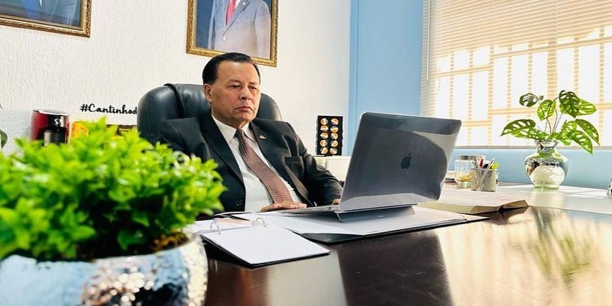 Legislativo concede título de Cidadão Honorário ao pastor Perci Fontoura