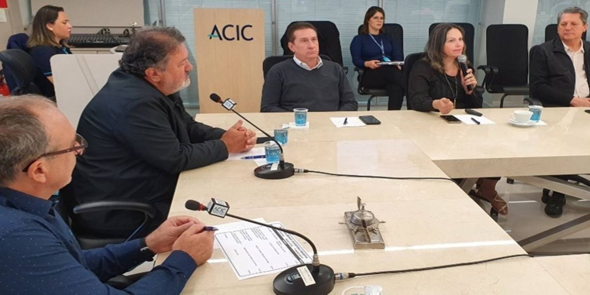 Acic abre espaço para diálogo sobre cultura da paz em colégios