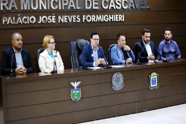 Foto relacionada a notícia: Audiência Pública lota Plenário para debater melhor atendimento às pessoas autistas