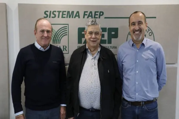 Foto relacionada a notícia: Sindiavipar: Diretoria participa de reunião com a Faep para alinhar as práticas ESG no setor avícola