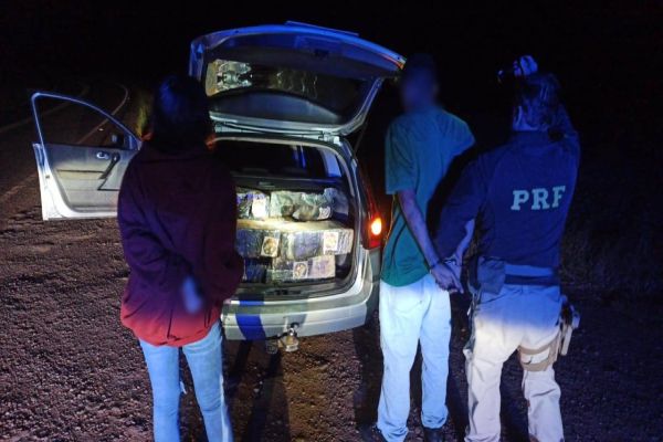 PRF apreende mais de 334 Kg de maconha em veículo na BR-277 em Cascavel