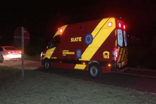 Imagem referente a notícia: Mulher de 41 anos sofre fratura na perna esquerda após forte colisão na BR-277 em Cascavel