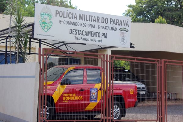 Vizinho dá chinelada no rosto de criança de apenas 7 anos por brincar na rua e PM é acionada