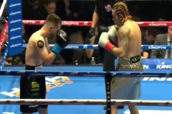 Whindersson Nunes brilha em sua estreia no 'High Stakes' com vitória por nocaute técnico