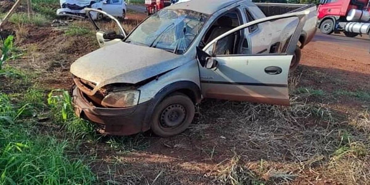 Três pessoas ficam feridas em acidente na BR-163 entre Guaíra e Mercedes