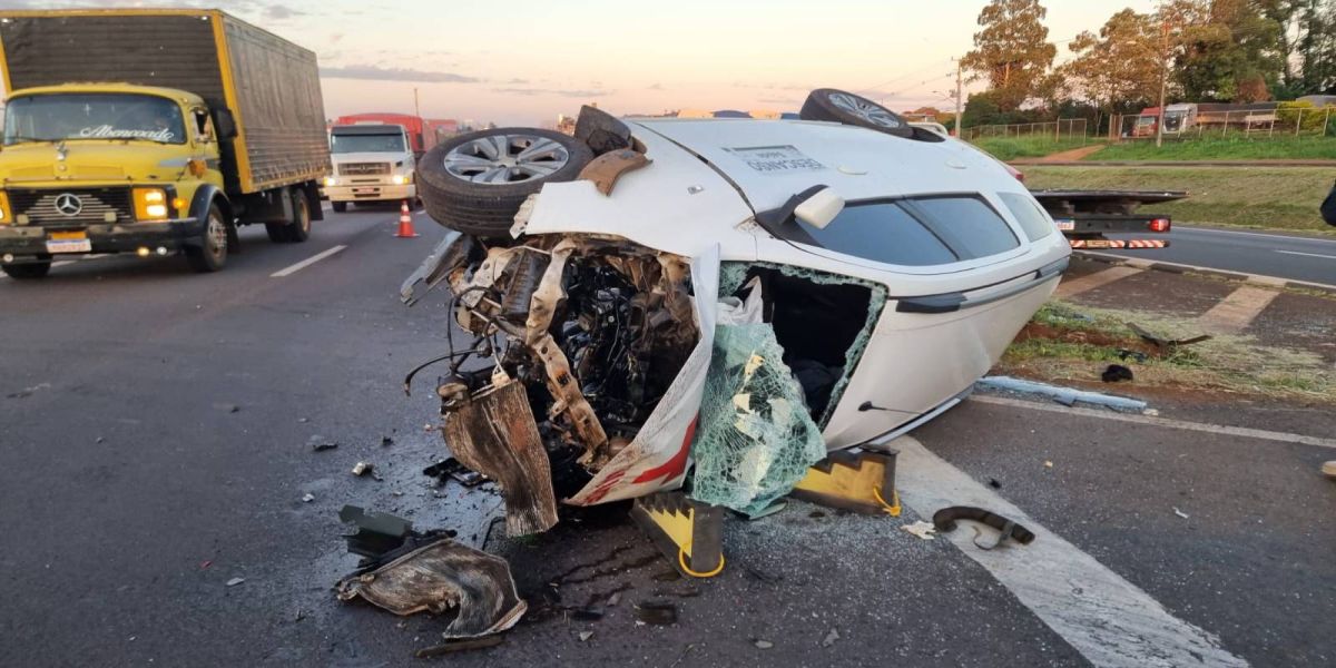 Homem de 41 anos morre e outro fica ferido em grave acidente na BR-277 em Cascavel