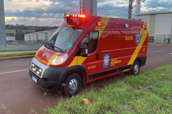 Motociclista fica ferido em colisão de trânsito, no Bairro Floresta