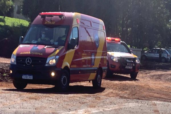 Imagem referente a notícia: Homem é socorrido em estado grave após soterramento às margens da BR-467