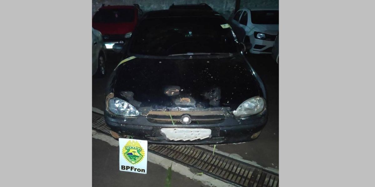 BPFRON apreende carro carregado com cigarros contrabandeados em Ouro Verde do Oeste
