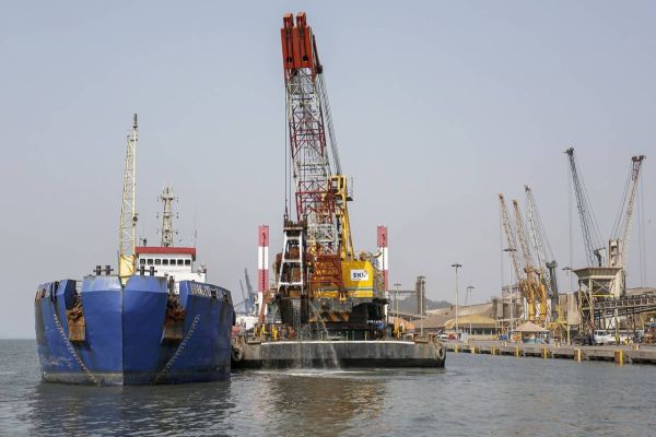 Portos do Paraná inicia nova fase da campanha de dragagem de manutenção