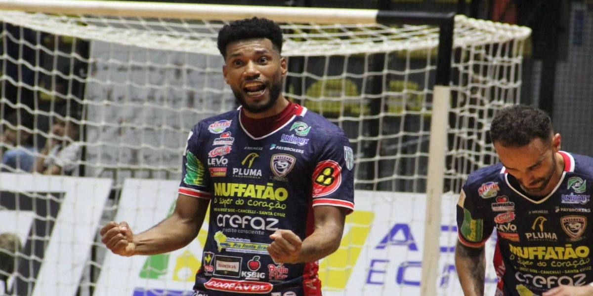 Cascavel Futsal vence Corinthians em grande jogo no Ginásio Wlamir Marques