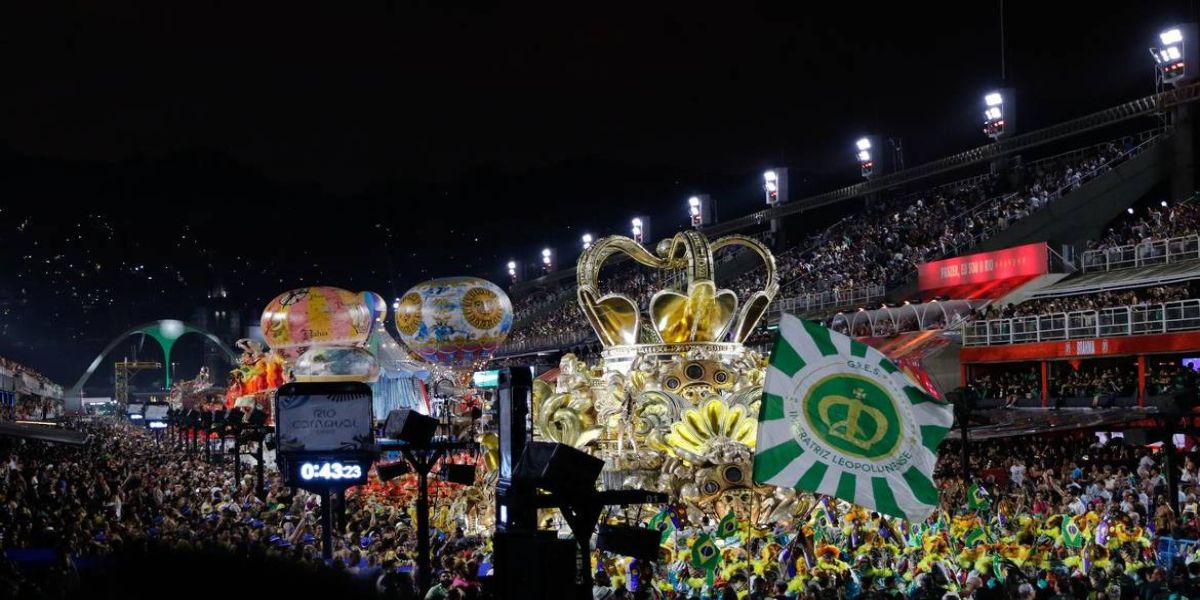 Sancionada lei que reconhece escola de samba como patrimônio cultural