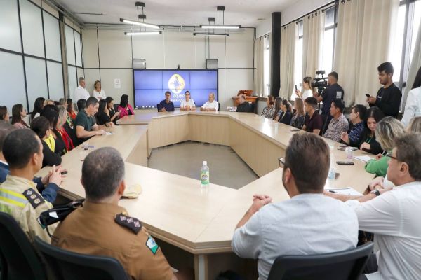 Cascavel lança campanha do agasalho "Aquece Cascavel" para ajudar pessoas em vulnerabilidade social