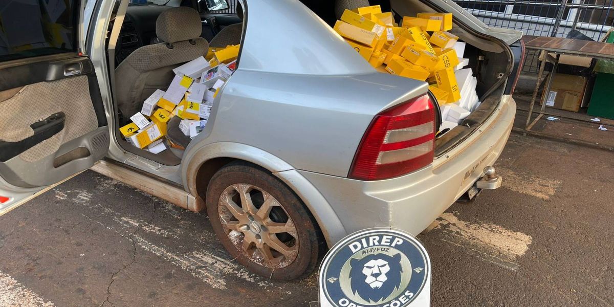 Receita Federal apreende veículo carregado com aproximadamente R$ 1 milhão em smartphones