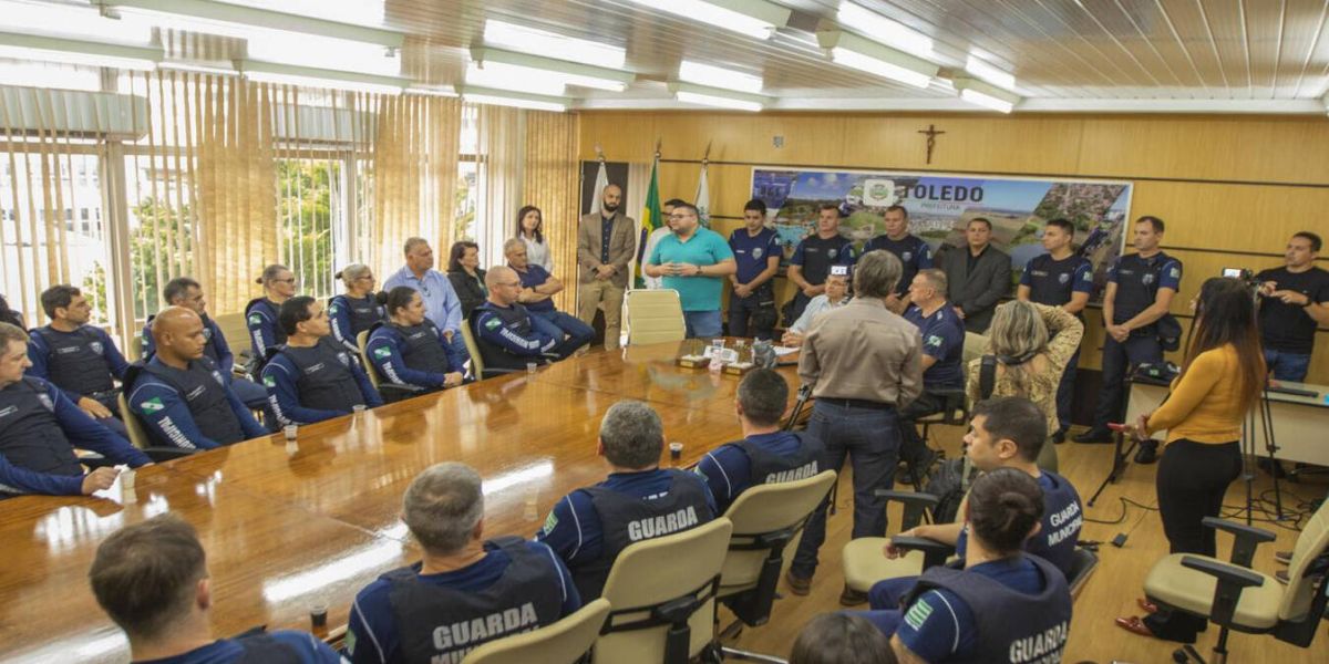 Toledo firma acordo que autoriza guardas municipais a terem porte de arma