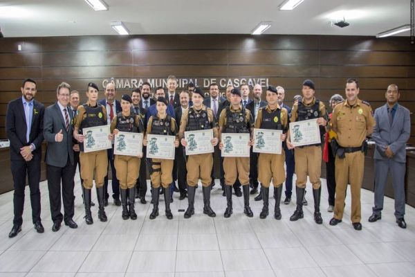 Projeto de equoterapia da Polícia Militar é destaque no Legislativo