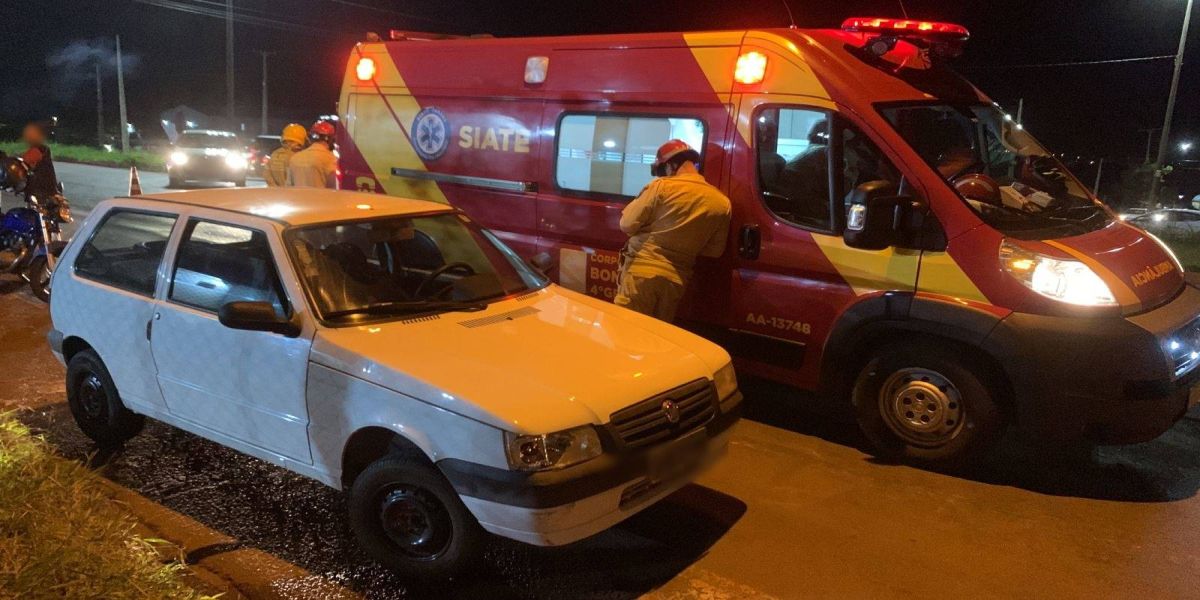Motociclista fica ferida após colisão na PR-486, em Cascavel