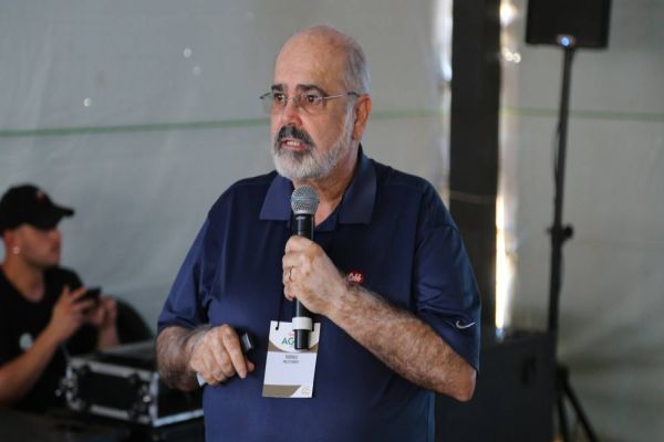 Partilhar conhecimento sobre genética de frango de corte gera aprendizado e renda no Copacol Agro