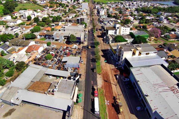 Imagem referente a notícia: Cascavel investe na revitalização da Av. Rocha Pombo para melhorar fluidez de trânsito e segurança