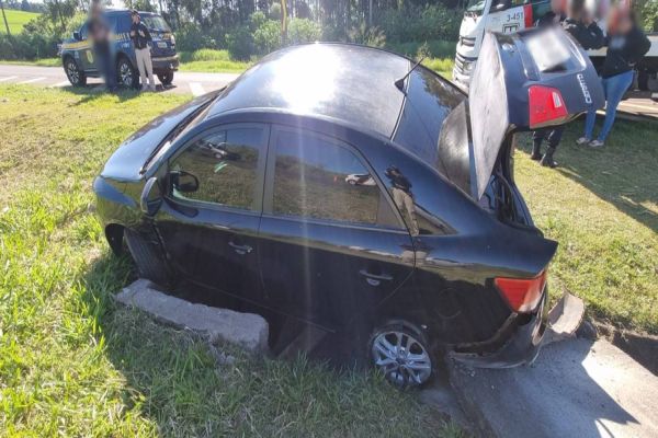 Assaltantes se passam por policiais e roubam carga na BR-277 entre Santa Tereza do Oeste e Cascavel