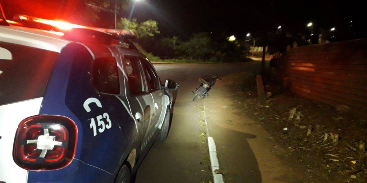 Guarda Municipal apreende moto sem placas em abordagem na rua Souza Naves