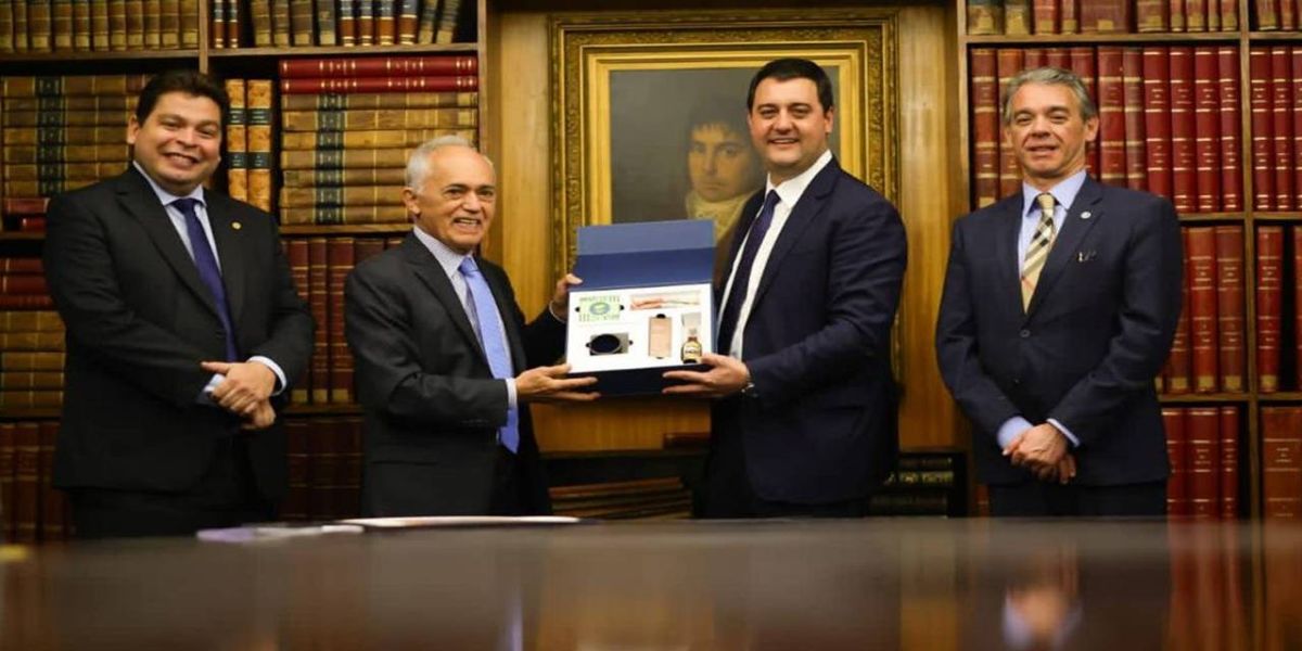 Deputado cascavelense Gugu Bueno acompanha governador do Paraná em missão oficial em Portugal