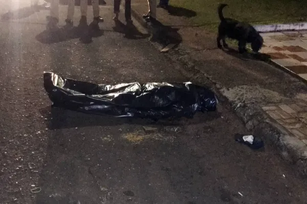 Foto relacionada a notícia: Homem de 53 anos é morto com tiro de calibre 12 no bairro Santa Felicidade