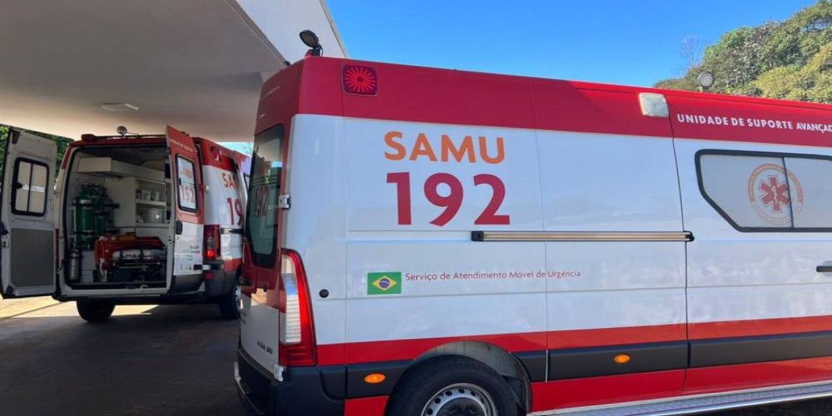 Casal fica gravemente ferido após discutir e se esfaquear dentro de igreja