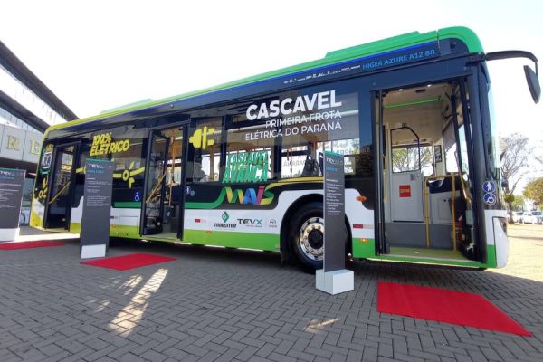 Cascavel apresenta seu primeiro ônibus elétrico e inicia nova era no transporte público urbano