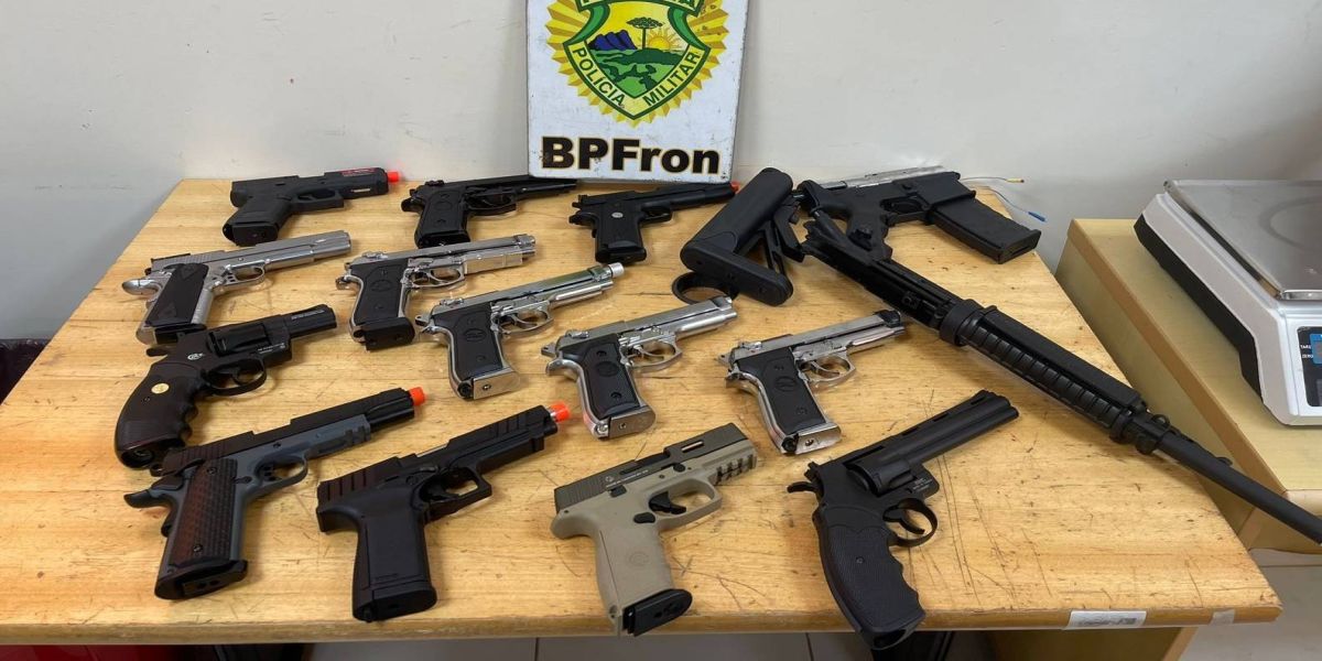 Polícia Militar do BPFRON apreende simulacros de arma de fogo em ônibus na rodoviária de Medianeira