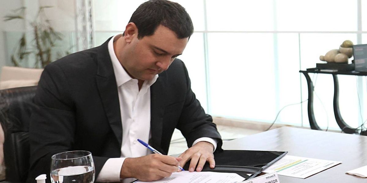 Ratinho Junior autoriza novo concurso público para policiais e bombeiros militares