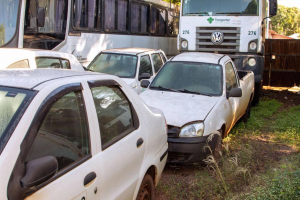 Prefeitura de Toledo vai leiloar 46 lotes de veículos e sucatas
